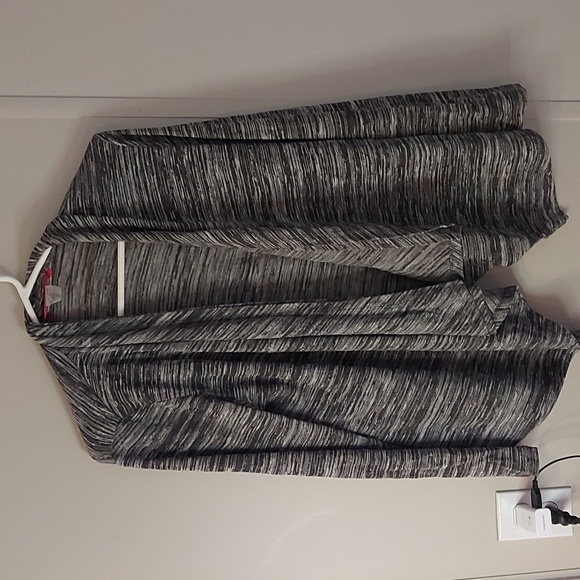 Black and White cardigan - Picture 1 of 5